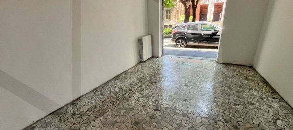 1 room Commercial property in Milan, Italy No. 260079 11