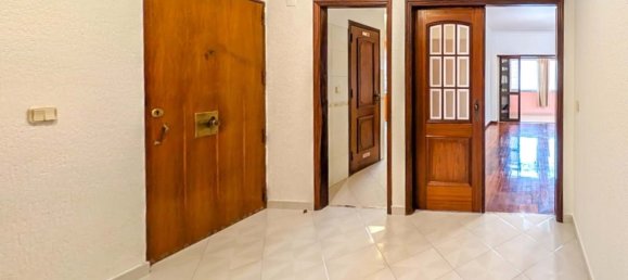 3 bedrooms Apartment in Lisbon, Portugal No. 107339 5