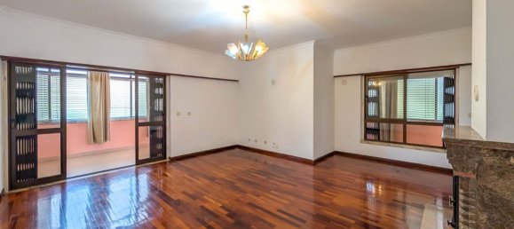 3 bedrooms Apartment in Lisbon, Portugal No. 107339 13