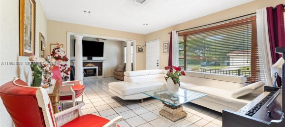 3 bedrooms Villa for sale in Miami, Miami-Dade, Florida, USA № 614415 3