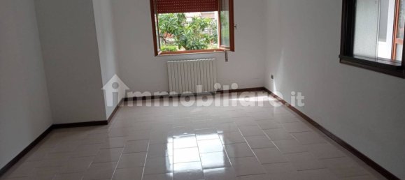 Apartamento de 2 dormitorios en Alba Adriatica, Italy No. 341351 3