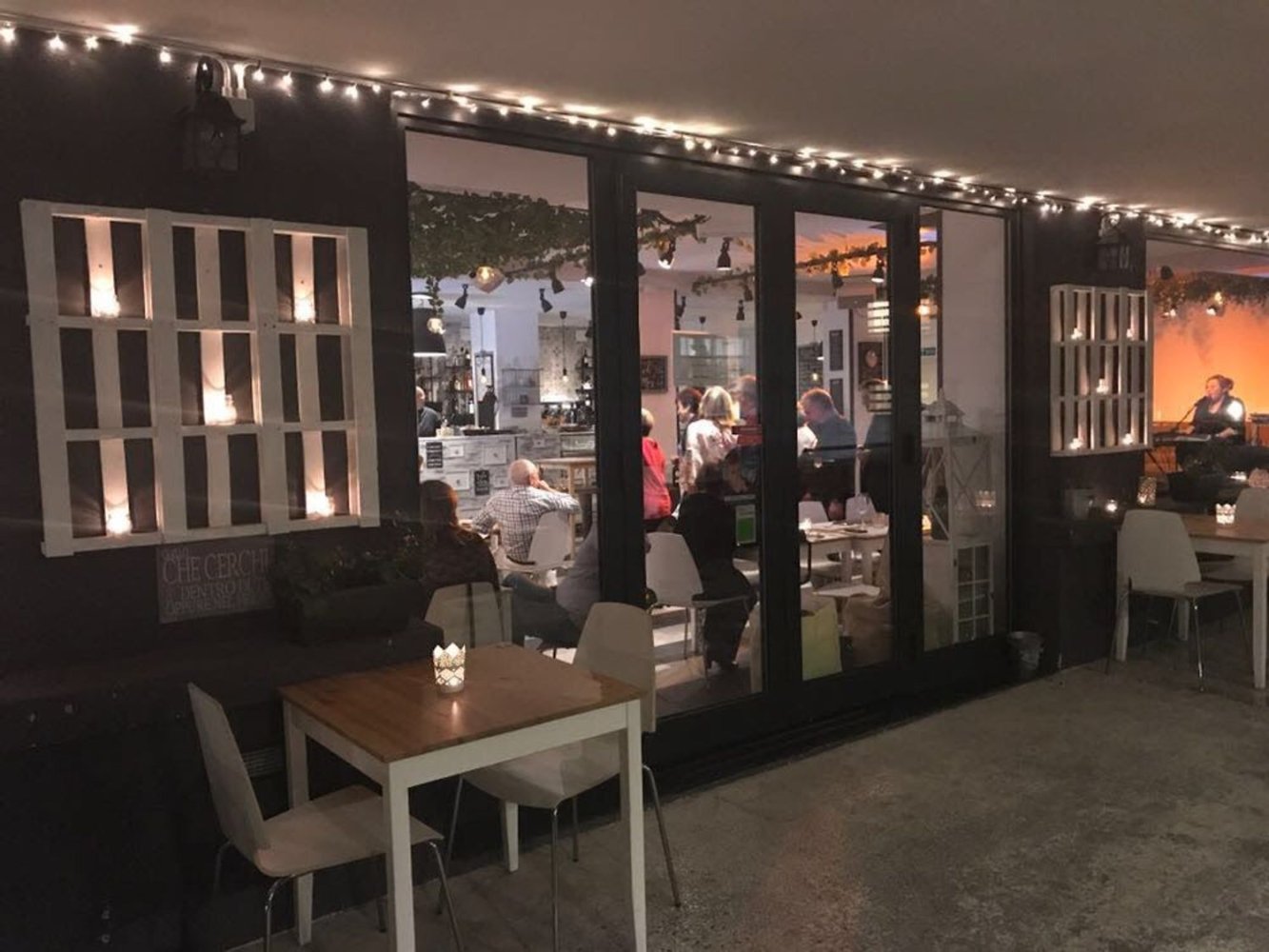 2 rooms Commercial property in Rome, Italy No. 119091