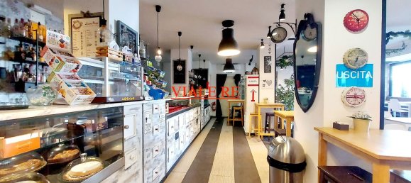 2 rooms Commercial property in Rome, Italy No. 119091 16