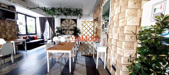 2 rooms Commercial property in Rome, Italy No. 119091 3