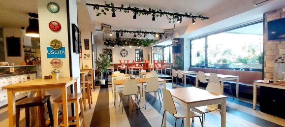 2 rooms Commercial property in Rome, Italy No. 119091 6