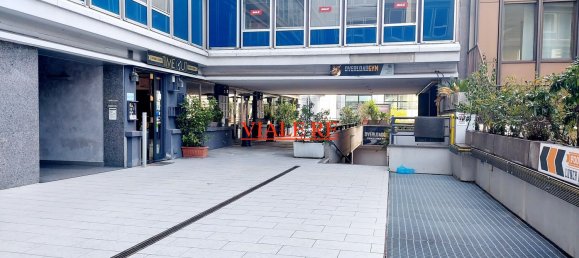 2 rooms Commercial property in Rome, Italy No. 119091 12