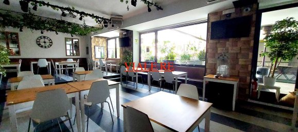 2 rooms Commercial property in Rome, Italy No. 119091 5