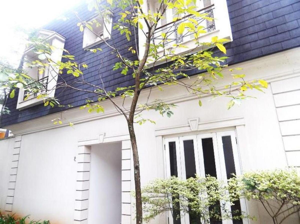 Casa de 4 dormitorios en Sao Paulo, Brazil No. 597359