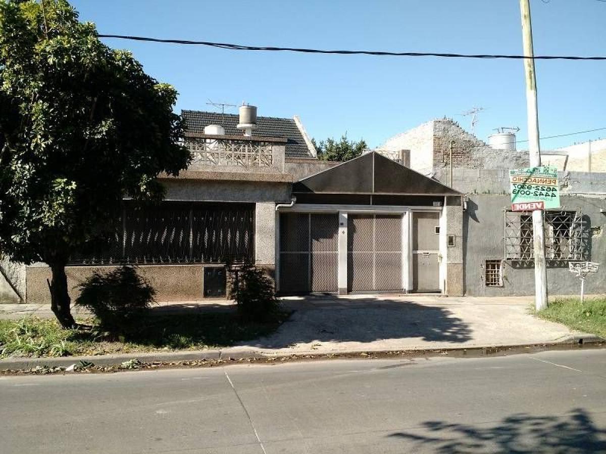 5 bedrooms House in Bermudez, Argentina No. 13026