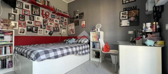 Apartamento T3 em Carugate, Italy N.º 288120 16