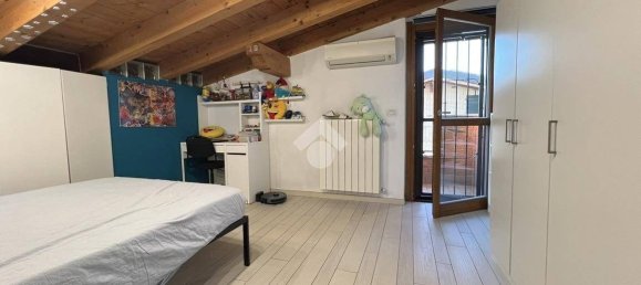 Apartamento T3 em Carugate, Italy N.º 288120 36