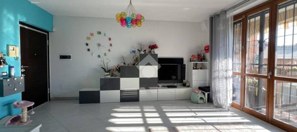 Apartamento T3 em Carugate, Italy N.º 288120 2