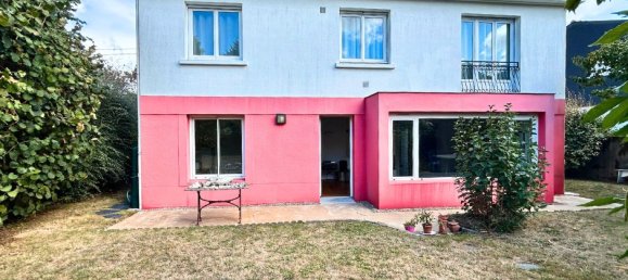 5 bedrooms House in Nantes, France No. 324970 3