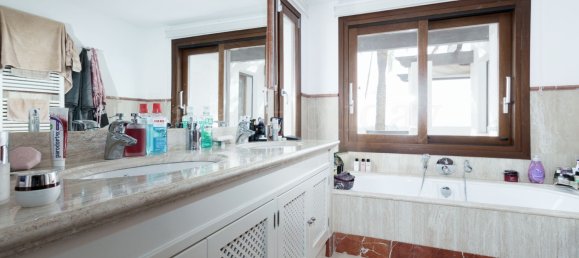 4 bedrooms Townhouse in El Paraiso, Spain No. 105917 14