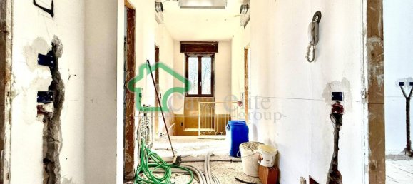 4-salle Appartement à Crema, Italy No. 206160 5