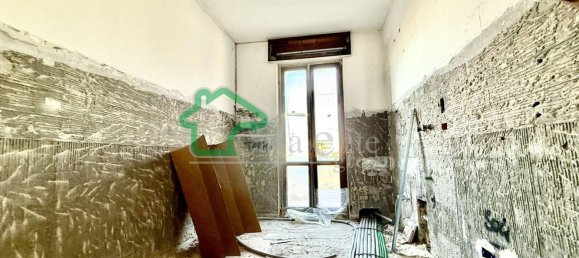 4-salle Appartement à Crema, Italy No. 206160 6