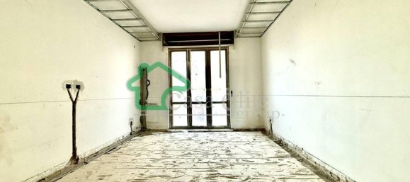 4-salle Appartement à Crema, Italy No. 206160 3