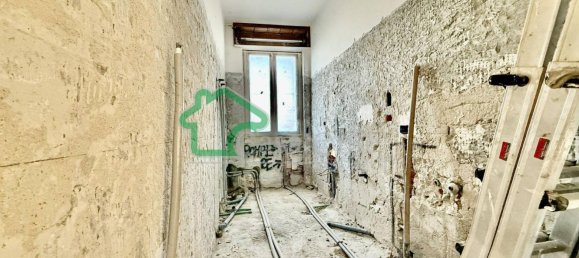 4-salle Appartement à Crema, Italy No. 206160 8