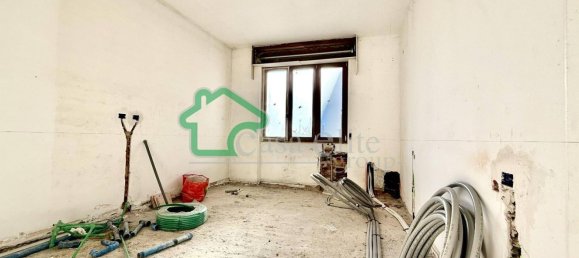 4-salle Appartement à Crema, Italy No. 206160 10