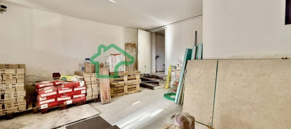 4-salle Appartement à Crema, Italy No. 206160 14