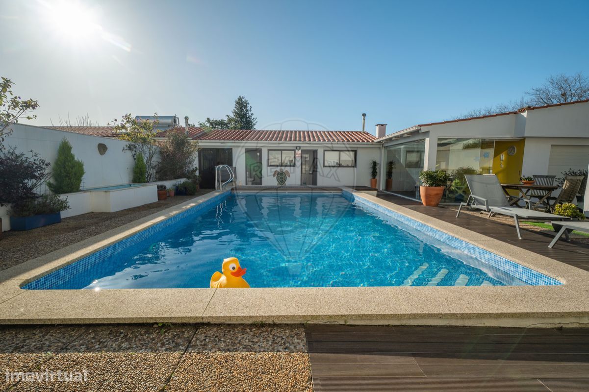 4 bedrooms House in Sao Felix da Marinha, Portugal No. 181800