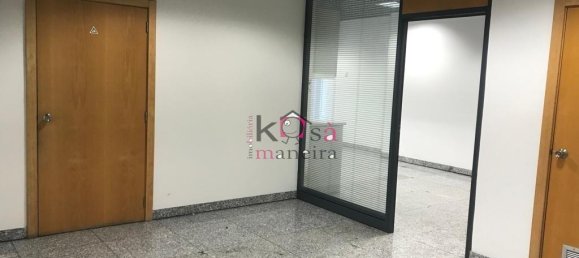 428m² Commercial property in Lisbon, Portugal No. 141675 7