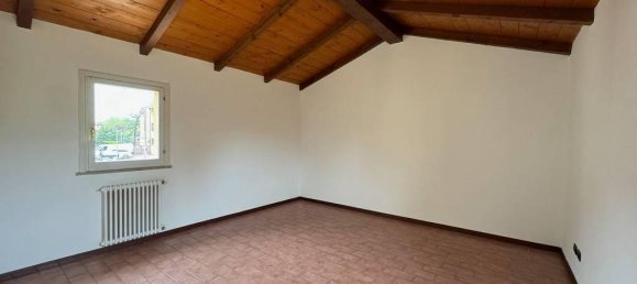 3 rooms Apartment in Modena, Italy No. 149130 12
