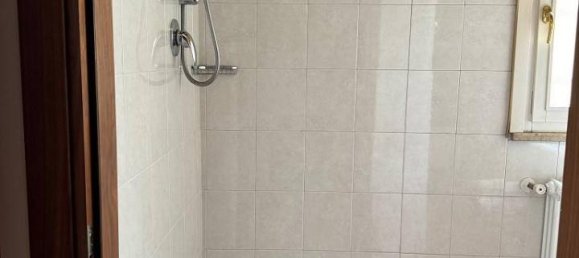 3 rooms Apartment in Modena, Italy No. 149130 5