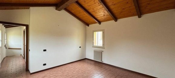3 rooms Apartment in Modena, Italy No. 149130 13