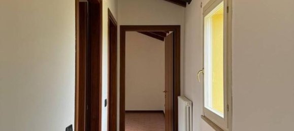 3 rooms Apartment in Modena, Italy No. 149130 9