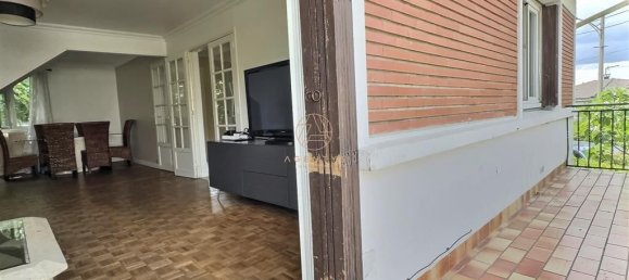 Casa de 4 dormitorios en Champigny-sur-Marne, France No. 151025 3