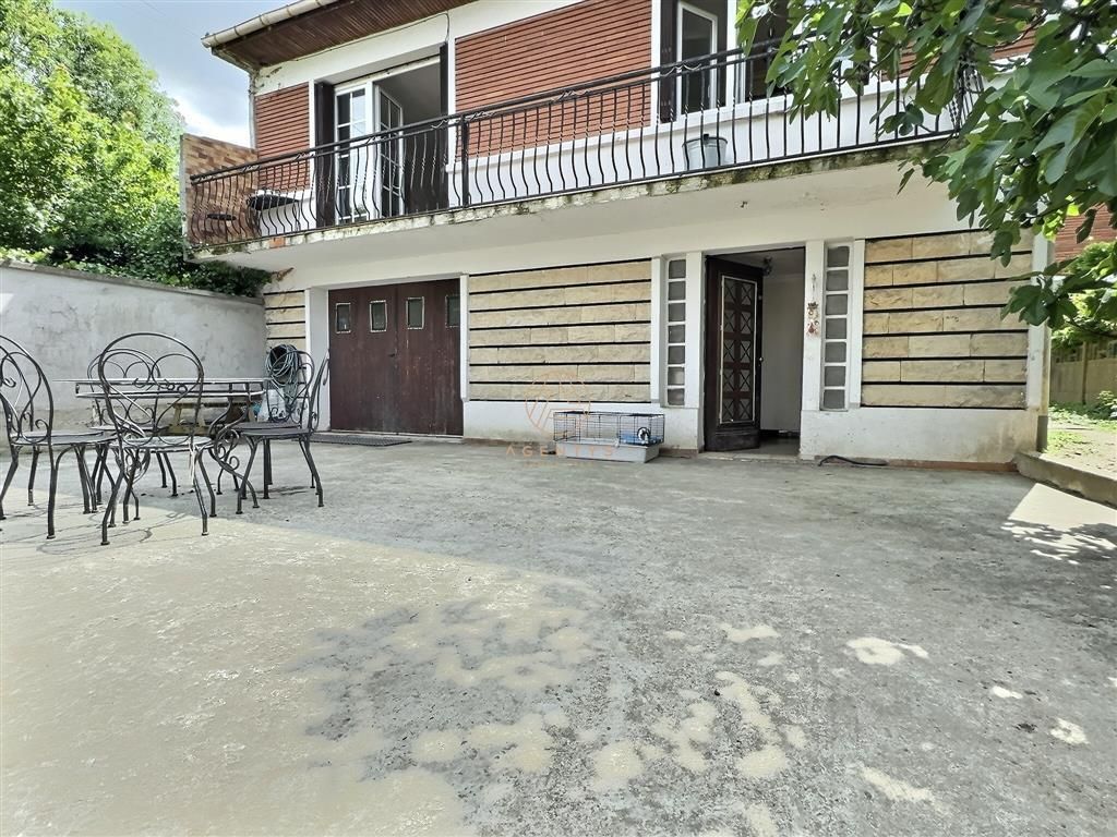 Casa de 4 dormitorios en Champigny-sur-Marne, France No. 151025