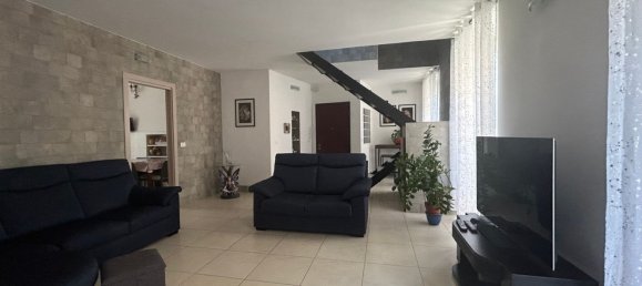 8 rooms Duplex in Turin, Italy No. 64751 3