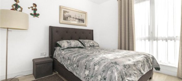 4 bedrooms House in Whetstone, United Kingdom No. 6698 22