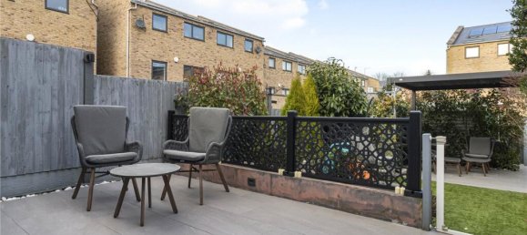 4 bedrooms House in Whetstone, United Kingdom No. 6698 39