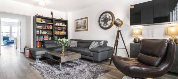 4 bedrooms House in Whetstone, United Kingdom No. 6698 2