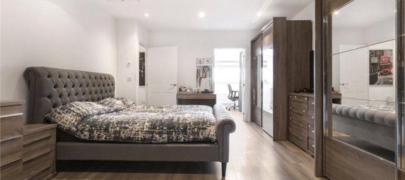 4 bedrooms House in Whetstone, United Kingdom No. 6698 44