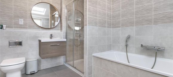 4 bedrooms House in Whetstone, United Kingdom No. 6698 36