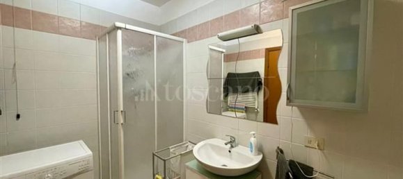 3 rooms Apartment in Rome, Italy No. 121049 2