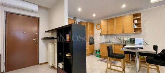 3 rooms Apartment in Rome, Italy No. 121049 14