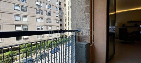 3 rooms Apartment in Rome, Italy No. 121049 5