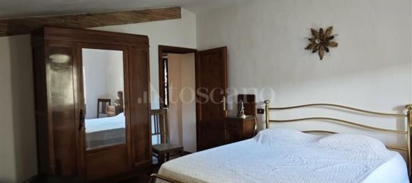 10-Zimmer Haus in Casole d'Elsa, Italy, Nr. 191148 48