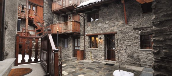 2 rooms House in La Salle, Italy No. 131601 15