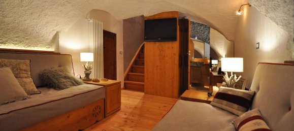 2 rooms House in La Salle, Italy No. 131601 9