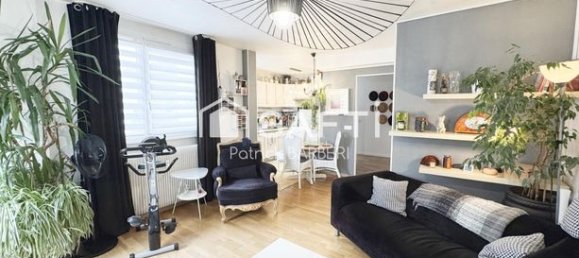 2 chambres Appartement à Menucourt, France No. 304404 4