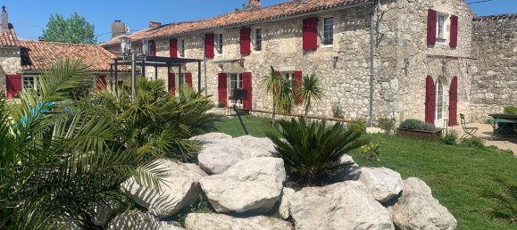 7 bedrooms Castles in Espiens, France No. 294661 2