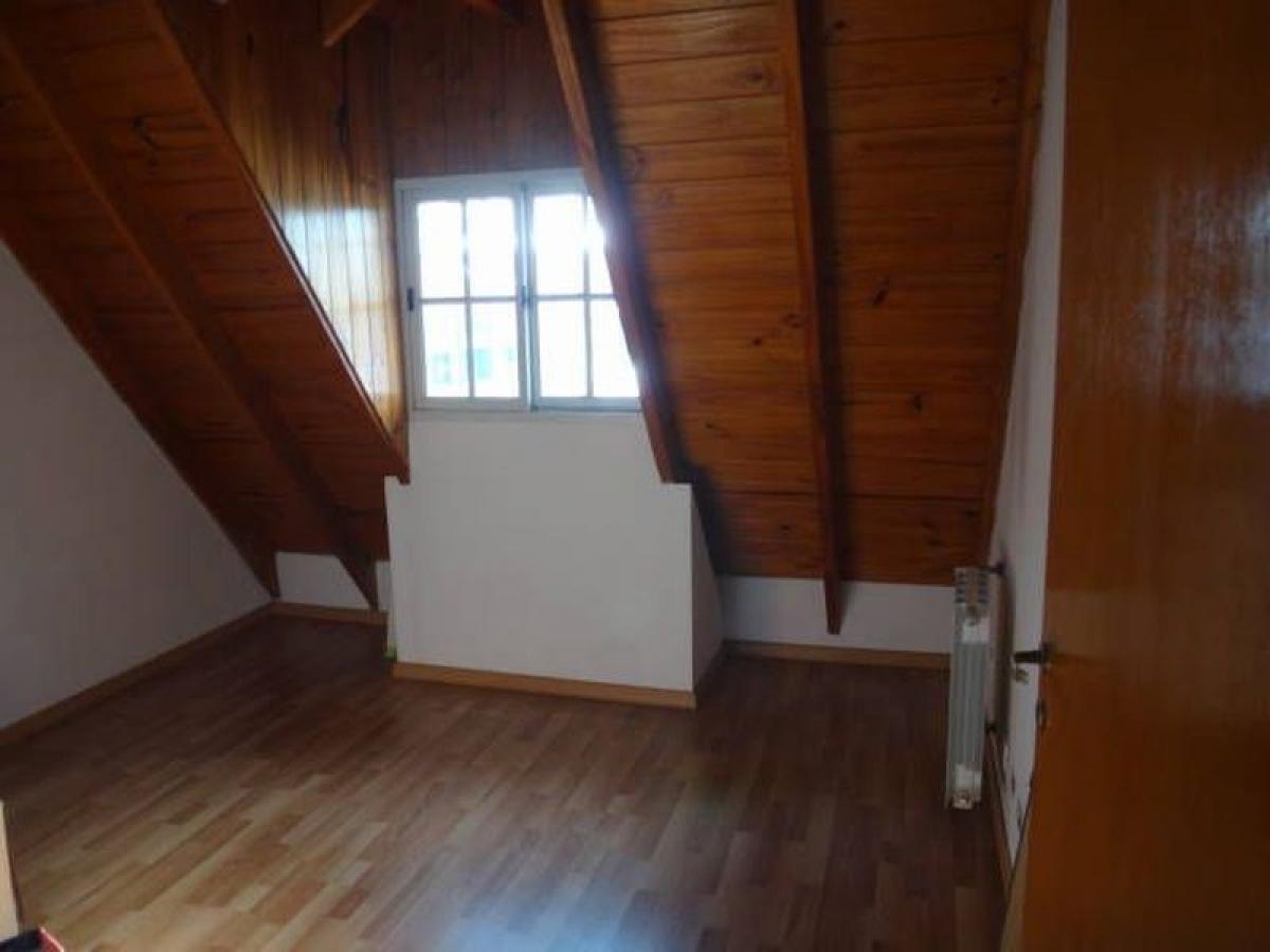 4 bedrooms House in Buenos Aires, Argentina No. 101851