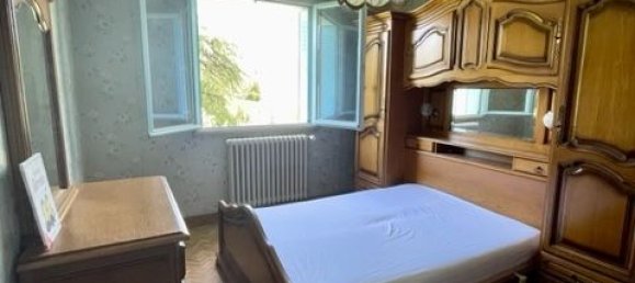 2 bedrooms House in Veigne, France No. 73502 27