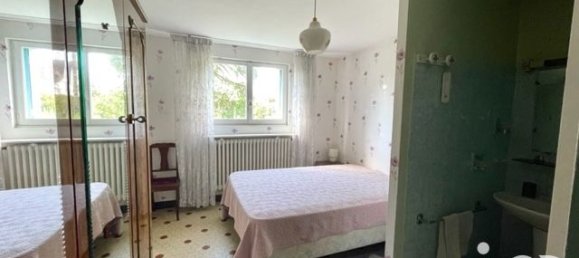 2 bedrooms House in Veigne, France No. 73502 18