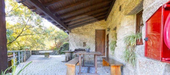 Casa de 4 dormitorios en Povoa de Lanhoso, Portugal No. 185132 2